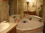 MasterBath2.JPG